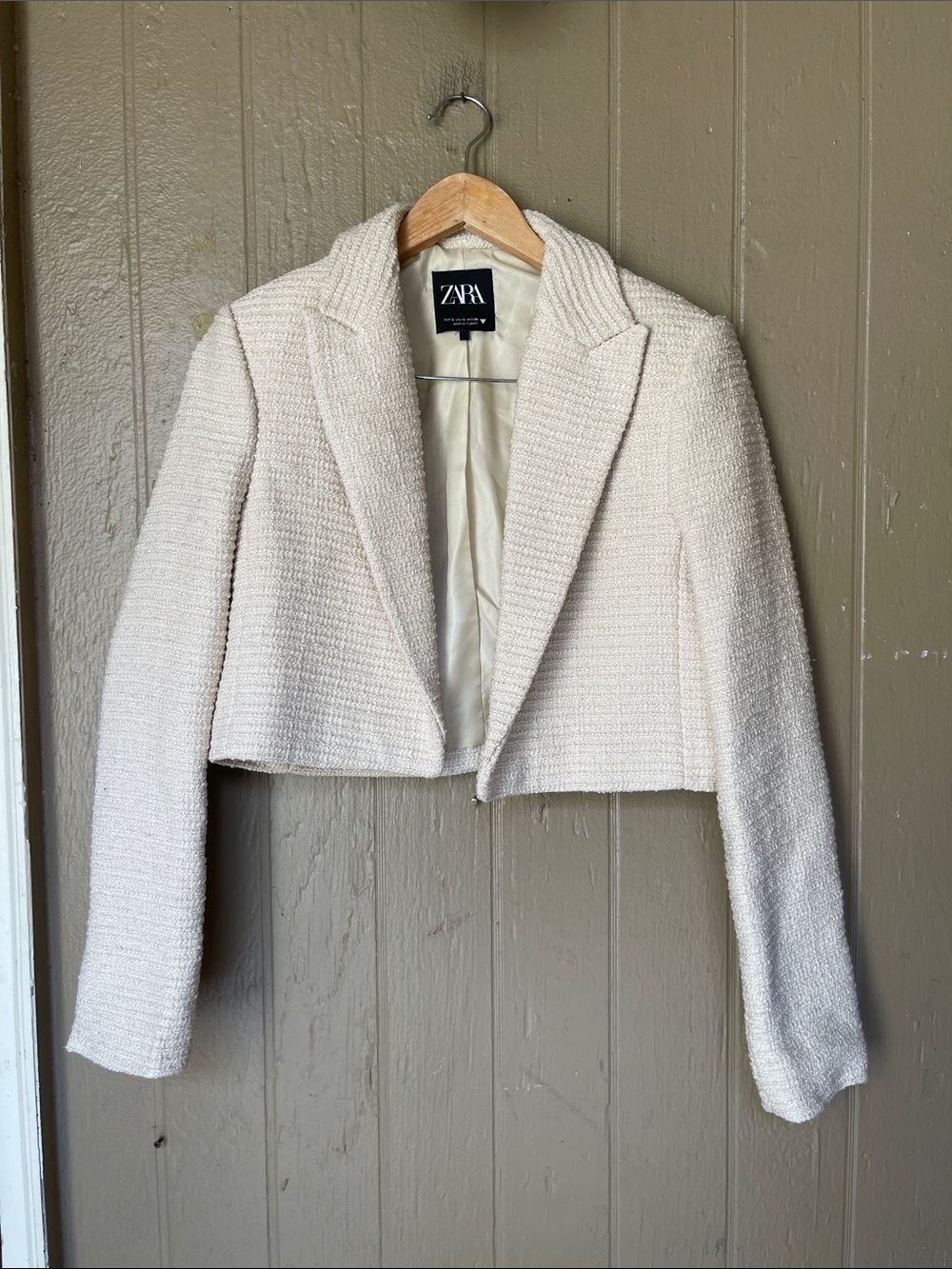 ZARA  Cropped Textured Blazer in cream Size S